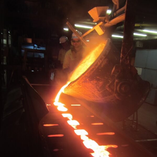 pouring casting iron trench drain grates