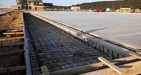 Private aircraft hangar trench drain system
