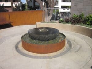 Fountain radius trench drain