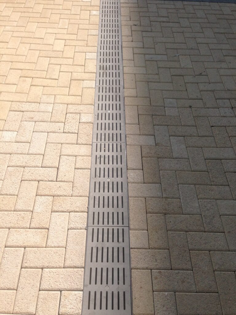 Decorative stainless steel trench drain